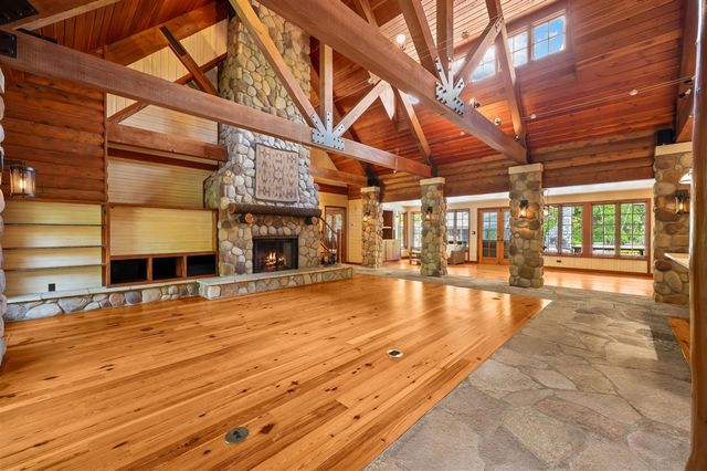 14657 Lakeshore Road, Lakeside, MI 49116