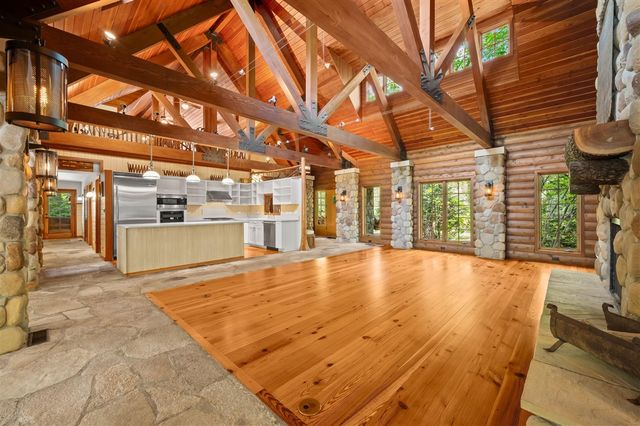 14657 Lakeshore Road, Lakeside, MI 49116