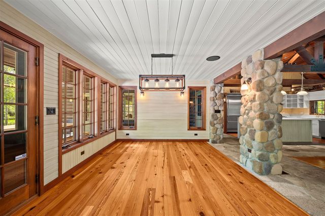 14657 Lakeshore Road, Lakeside, MI 49116