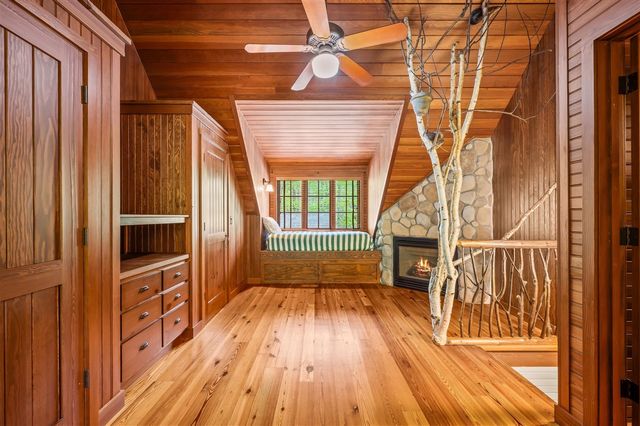 14657 Lakeshore Road, Lakeside, MI 49116