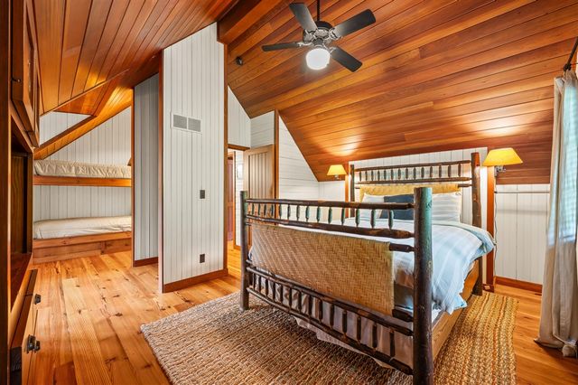 14657 Lakeshore Road, Lakeside, MI 49116