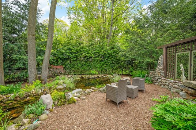 14657 Lakeshore Road, Lakeside, MI 49116