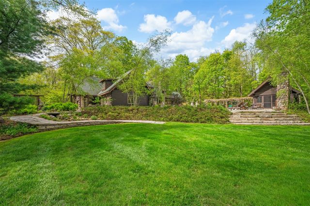 14657 Lakeshore Road, Lakeside, MI 49116