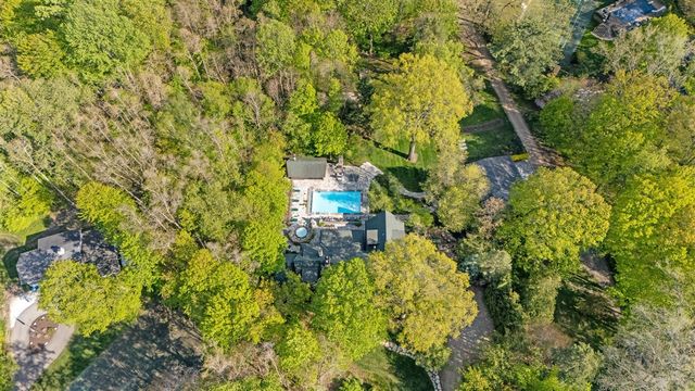 14657 Lakeshore Road, Lakeside, MI 49116