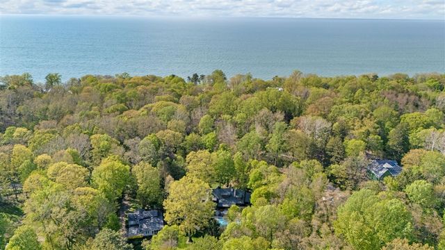 14657 Lakeshore Road, Lakeside, MI 49116