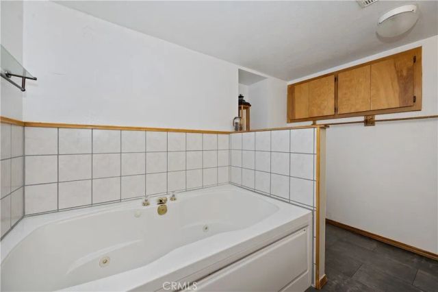 28673 Manitoba, Lake Arrowhead, CA 92352