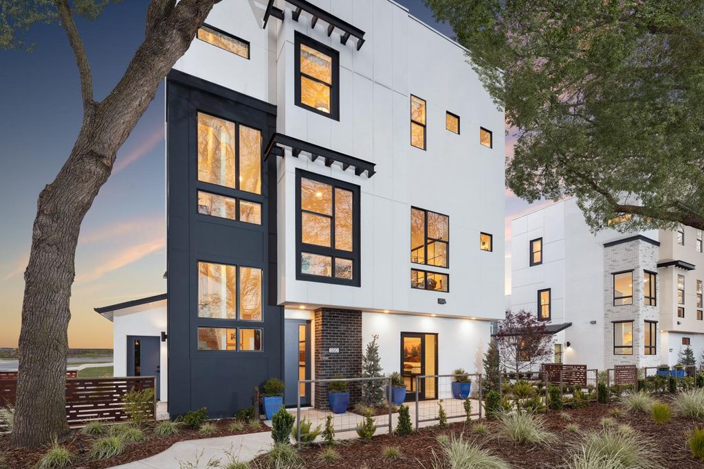 610 E St, West Sacramento, CA 95605