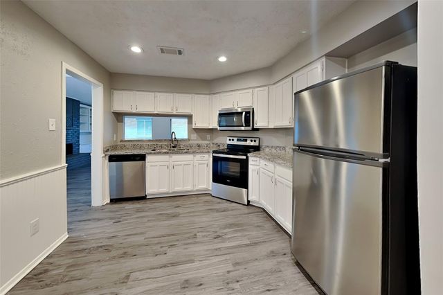 4718 Lost Lake Lane, Spring, TX 77388