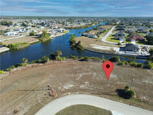 3741 NE 12th PL, Cape Coral, FL 33909