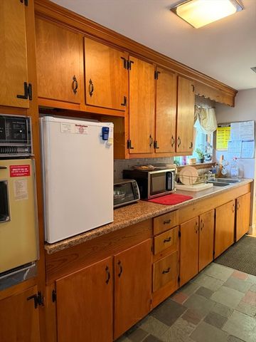510 Thacher St, Attleboro, MA 02703