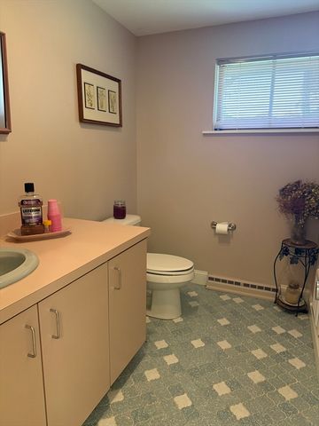 510 Thacher St, Attleboro, MA 02703