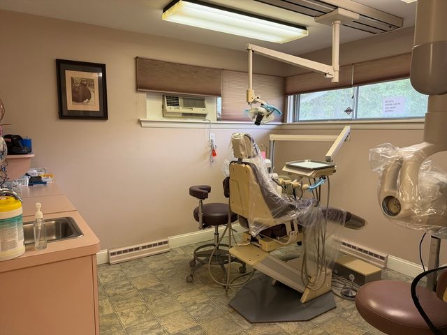 510 Thacher St, Attleboro, MA 02703