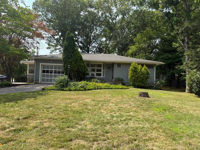 510 Thacher St, Attleboro, MA 02703