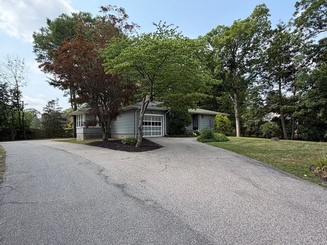 510 Thacher St, Attleboro, MA 02703