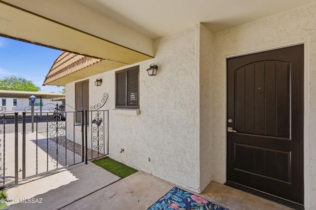 660 E River Road W, Tucson, AZ 85704