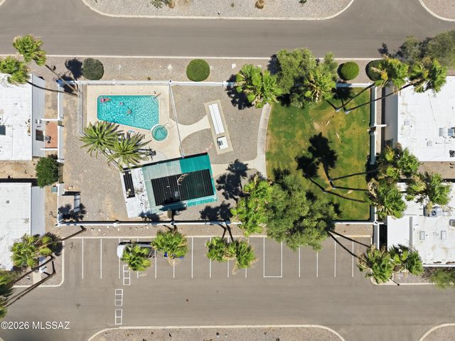 660 E River Road W, Tucson, AZ 85704