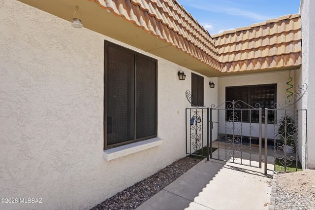 660 E River Road W, Tucson, AZ 85704
