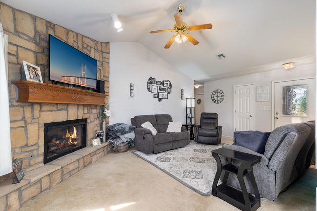 1003 Quail Run Road, Grove, OK 74344