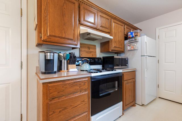 1003 Quail Run Road, Grove, OK 74344
