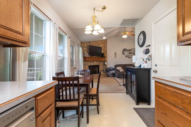 1003 Quail Run Road, Grove, OK 74344