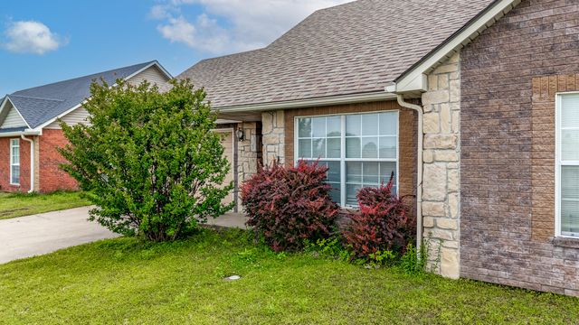 1003 Quail Run Road, Grove, OK 74344