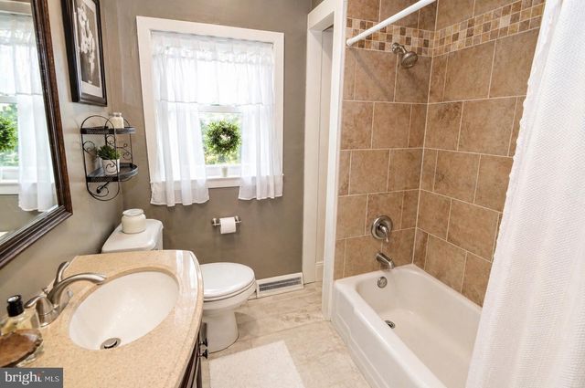 129 BUTTONWOOD ST, Mt Holly, NJ 08060