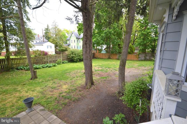 129 BUTTONWOOD ST, Mt Holly, NJ 08060