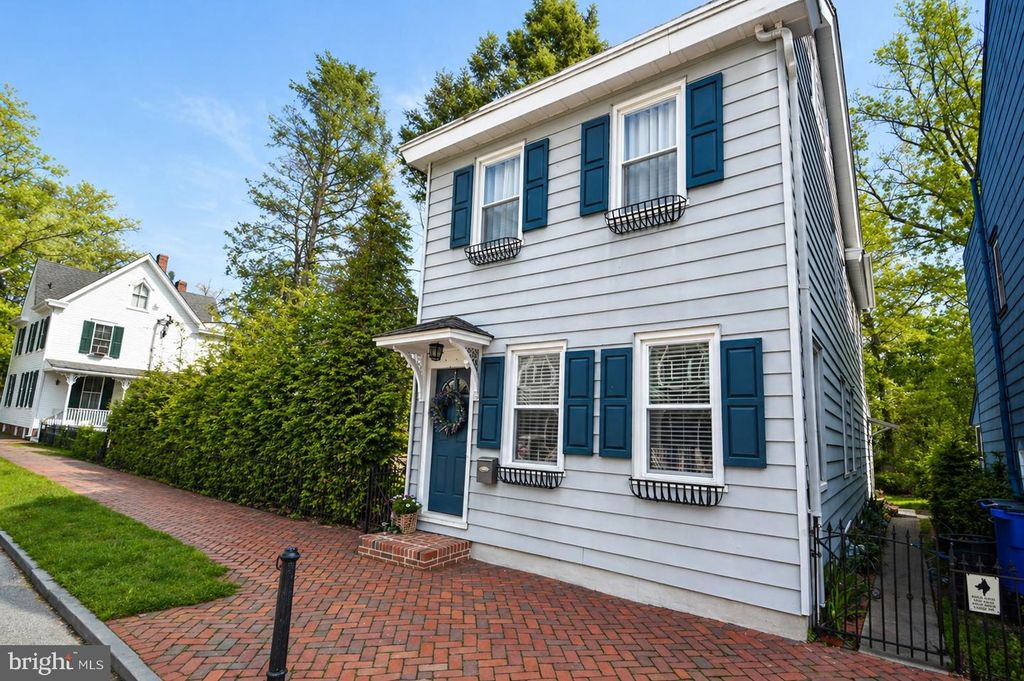 129 BUTTONWOOD ST, Mt Holly, NJ 08060