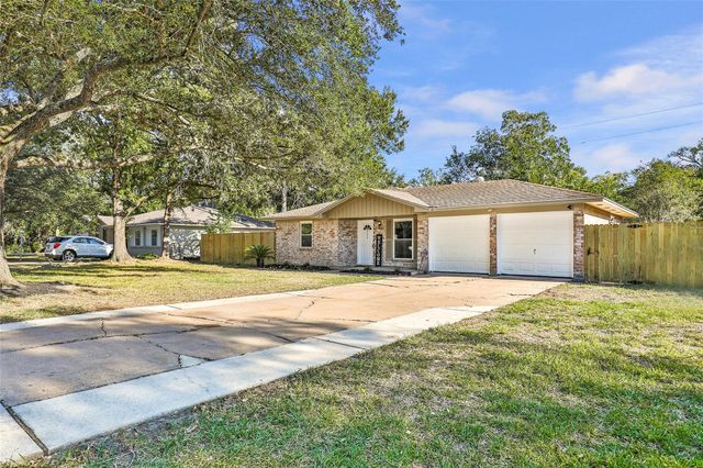 906 Broad Ripple Drive, Huffman, TX 77336