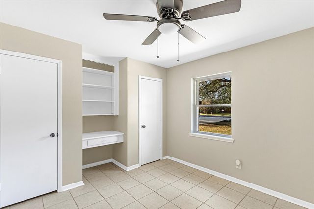 906 Broad Ripple Drive, Huffman, TX 77336