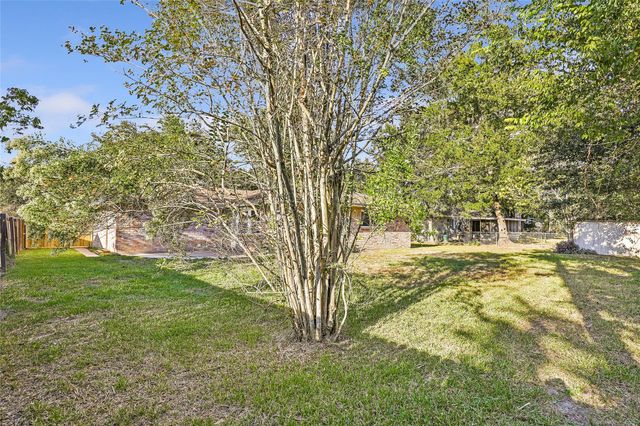 906 Broad Ripple Drive, Huffman, TX 77336