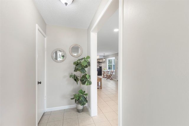 906 Broad Ripple Drive, Huffman, TX 77336