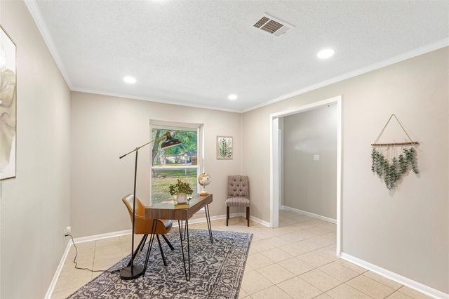 906 Broad Ripple Drive, Huffman, TX 77336