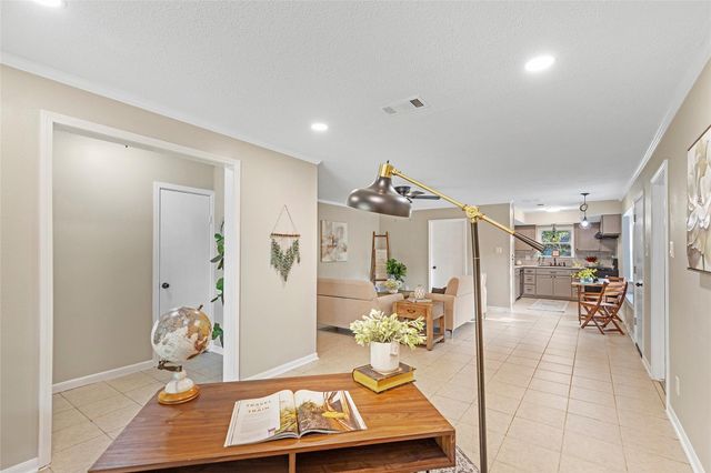 906 Broad Ripple Drive, Huffman, TX 77336