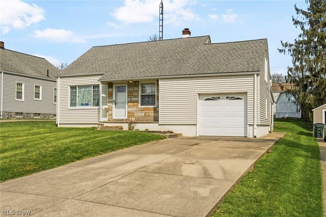 1321 Spangler Road NE, Canton, OH 44714