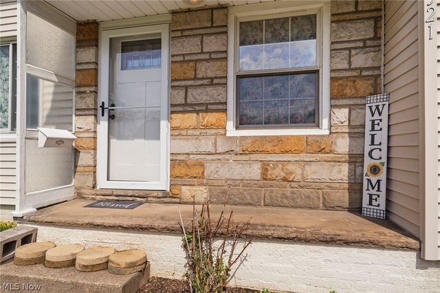 1321 Spangler Road NE, Canton, OH 44714