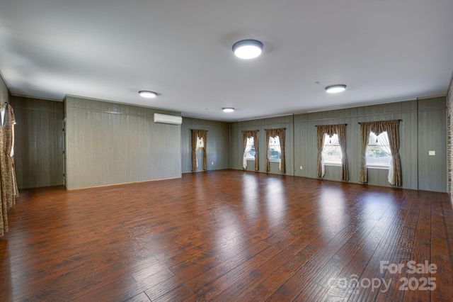 1071 Caleb Setzer Road, Newton, NC 28658