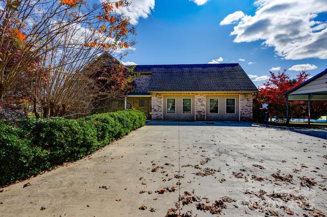 1071 Caleb Setzer Road, Newton, NC 28658