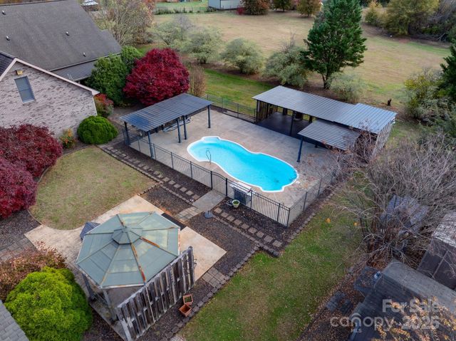 1071 Caleb Setzer Road, Newton, NC 28658