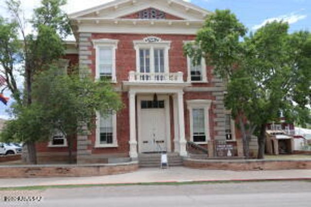 1484 N Cochise Court, Tombstone, AZ 85638