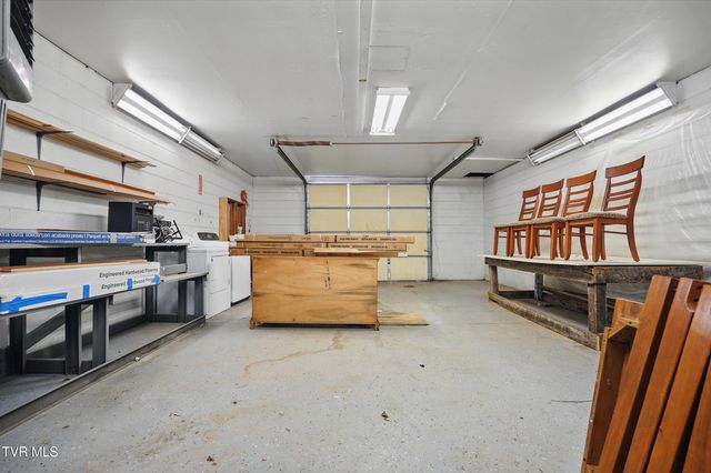 25239 Lee Highway, Abingdon, VA 24211