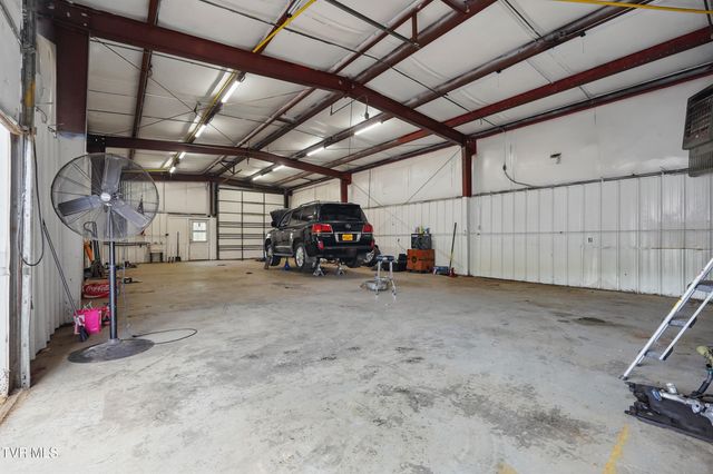 25239 Lee Highway, Abingdon, VA 24211
