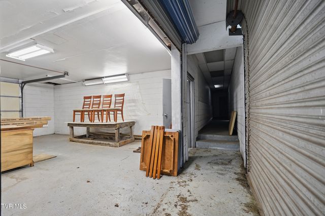 25239 Lee Highway, Abingdon, VA 24211