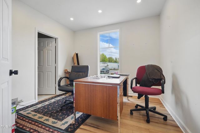 25239 Lee Highway, Abingdon, VA 24211