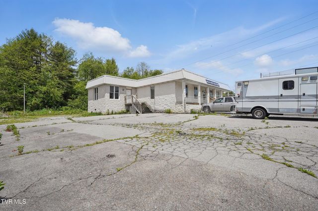 25239 Lee Highway, Abingdon, VA 24211