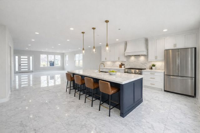 1700 N 40th Avenue, Stone Park, IL 60165