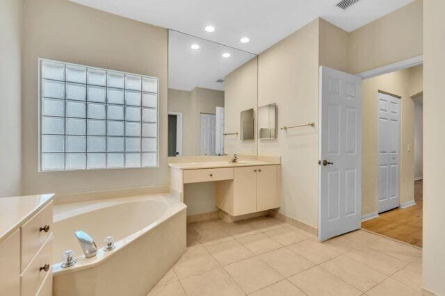 9587 Positano Way, Lake Worth, FL 33467