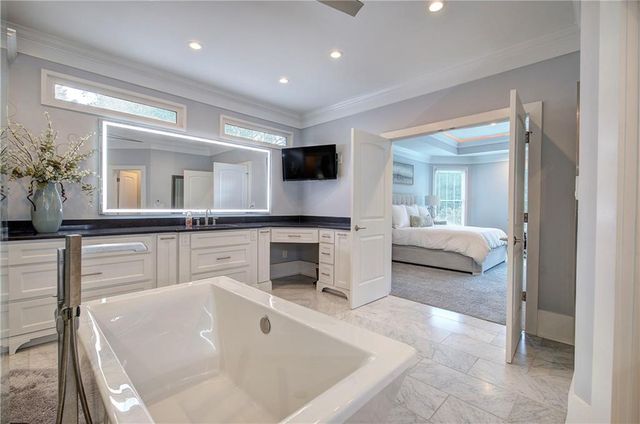 353 Old Tennessee NE Highway, White, GA 30184