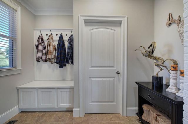 353 Old Tennessee NE Highway, White, GA 30184