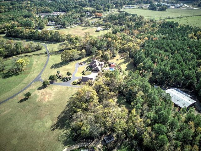 353 Old Tennessee NE Highway, White, GA 30184